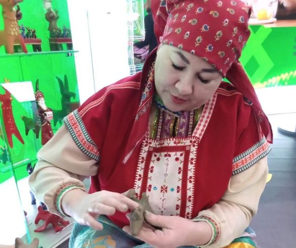"Клуб народных умельцев" на ВДНХ "Клуб народных умельцев" на ВДНХ