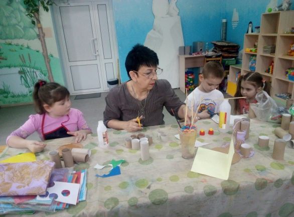 Подставка для пасхальных яичек