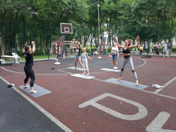 Спортивный праздник в Детском парке Спортивный праздник в Детском парке