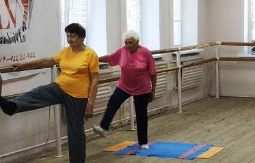 Спортивное занятие в Детском парке Спортивное занятие в Детском парке