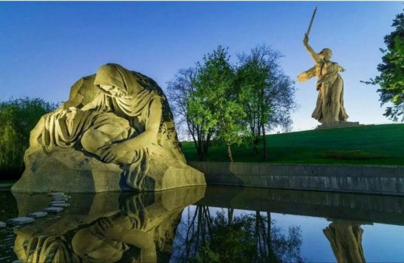 "Твои герои, Сталинград"