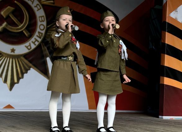 "Весна на клавишах Победы"