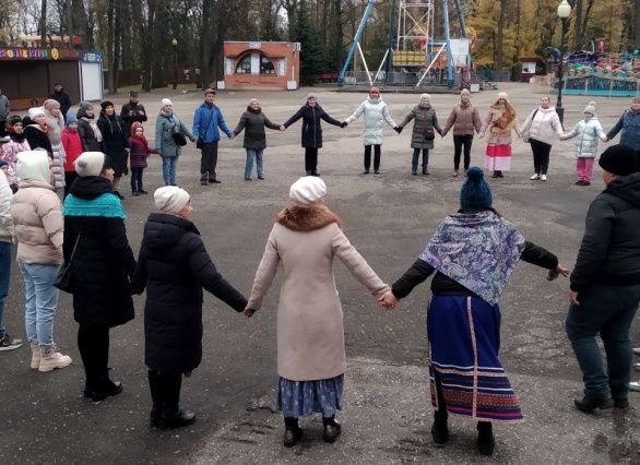 "Хоровод единства"