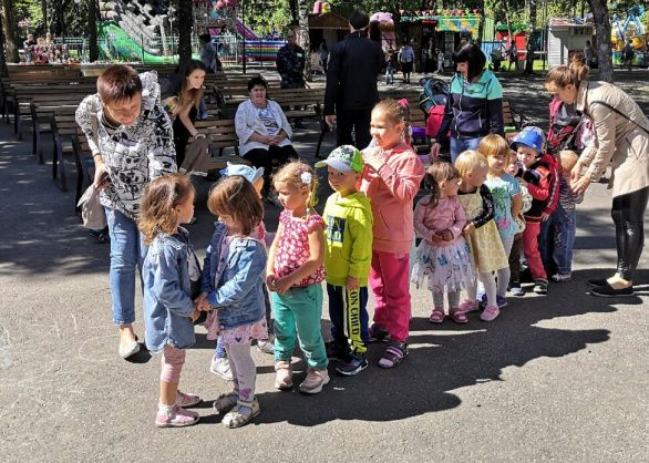 Детский парк. "Сильные, смелые, ловкие, умелые"