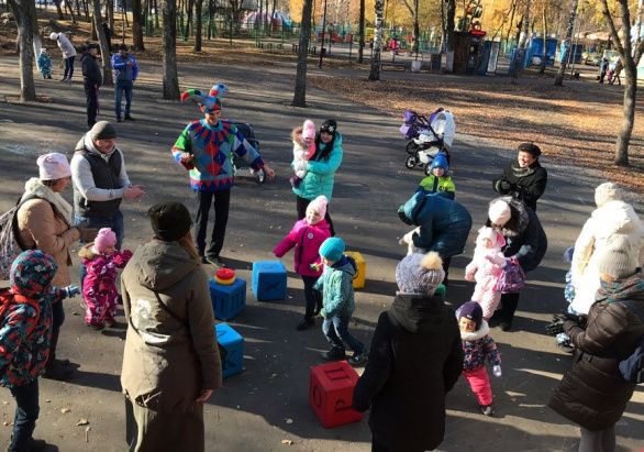 «День разноцветных зонтов и удивительных сказок»