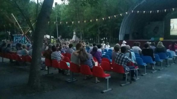 "Кино под открытым небом" в Детском парке