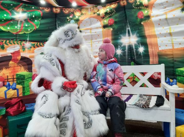 В гостях у Деда Мороза и Снегурочки... В гостях у Деда Мороза и Снегурочки...