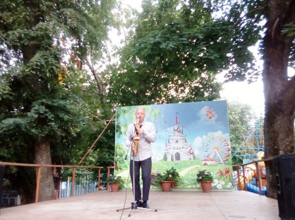 "Ностальжи" В. Колобов "Ностальжи" В. Колобов