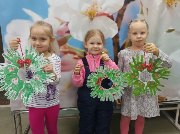 "Ёлочка зелёная иголочка"