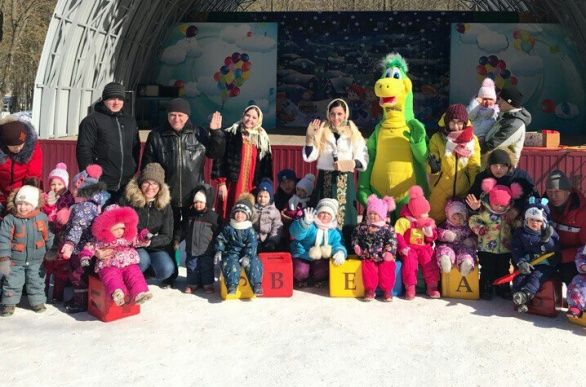 «Сказочную дверцу открываем»