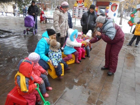 «Веселиться можно сидя»