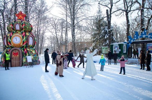 Снегурочка приглашает в гости...