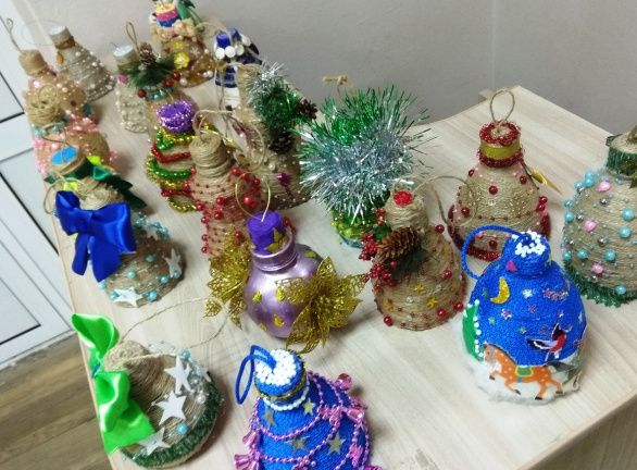 "Игрушки из глиттерного фоамирана"