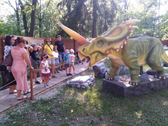 "По следам динозавров" Парк Белинского
