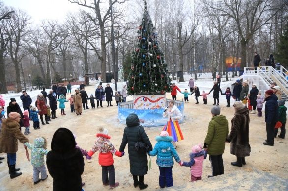 Парк Белинского. Городок "Зимняя сказка " 