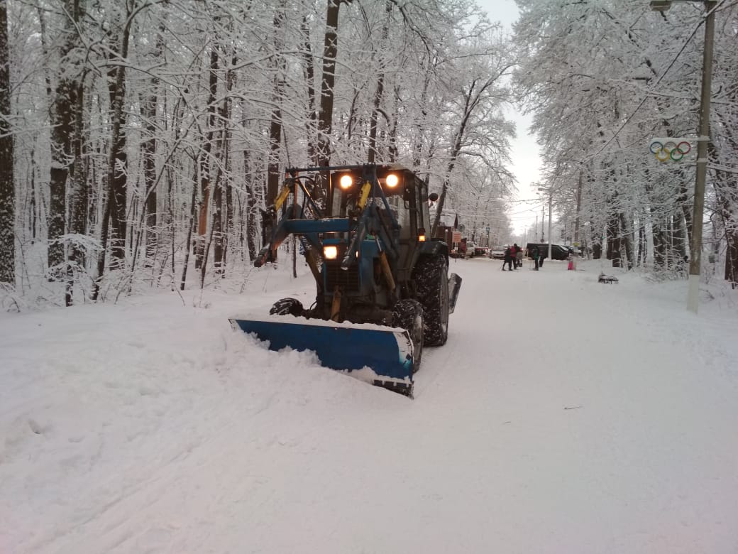 Работы по уборке снега