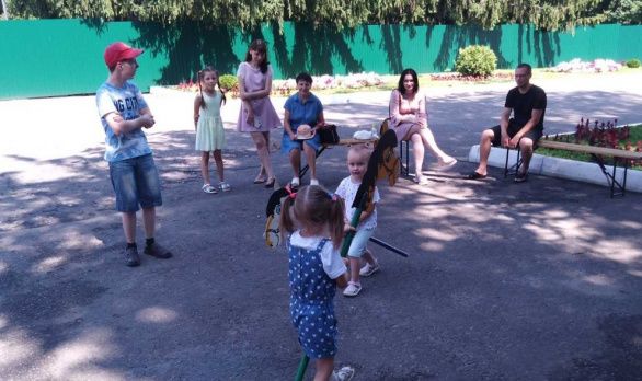 "Остановка – детство"