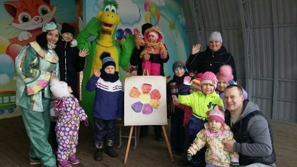 Тематическая программа "Подари ребенку улыбку"