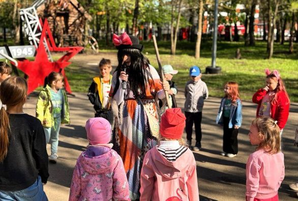 Детский парк окунулся в сказочную атмосферу