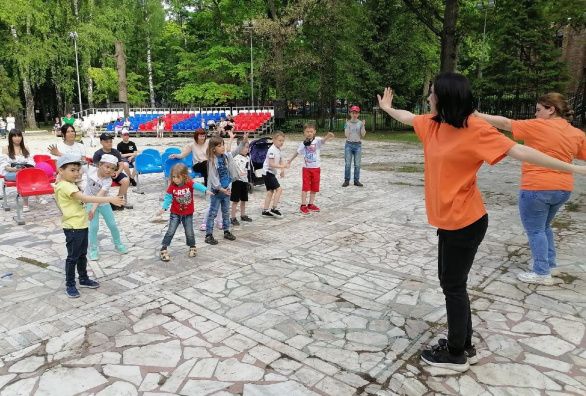 В этот солнечный день не было место грусти! В этот солнечный день не было место грусти!