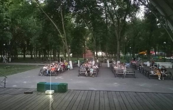 В Детском парке состоялся показ внеконкурсной программы