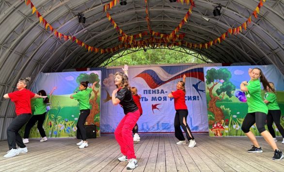 Взрыв энергии на фитнес-программе «Зумба»