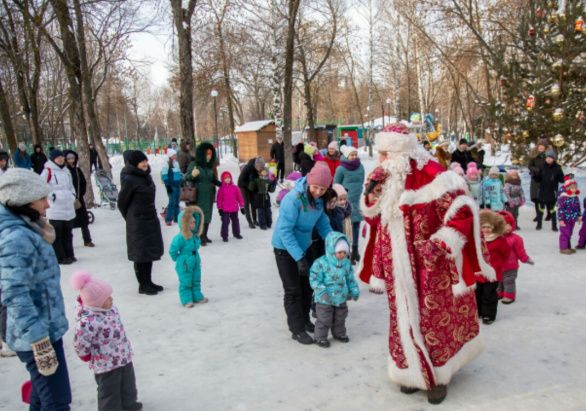 В Детском парке состоялось финальное театрализованное представление В Детском парке состоялось финальное театрализованное представление