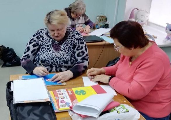 Шкатулка из фоамирана в форме куклы Шкатулка из фоамирана в форме куклы