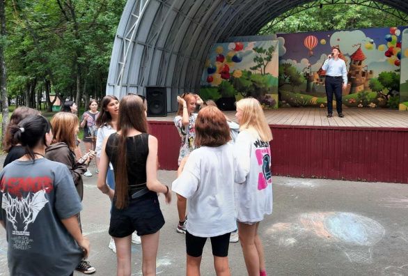 Детский парк пригласил своих посетителей